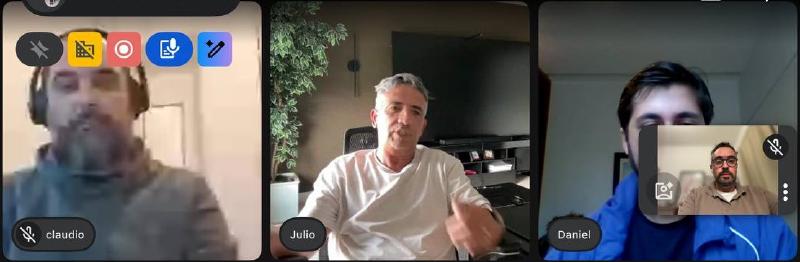 Si Fu gesticula durante a aula