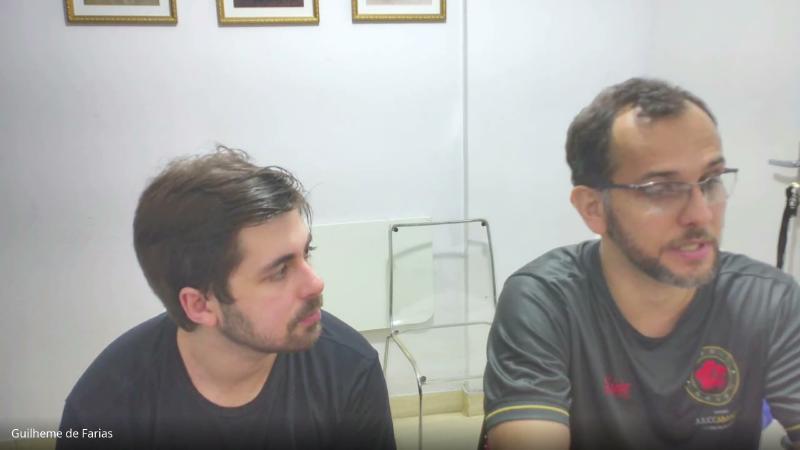Guilherme Farias fala, ao lado de Daniel Araújo